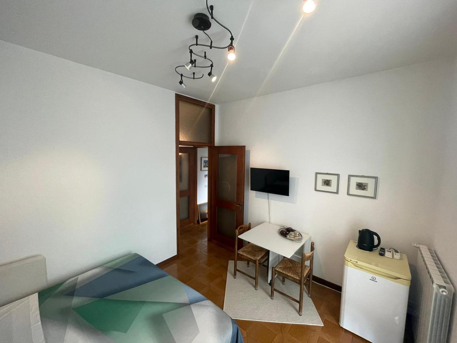 B&B Marilena Guanzate 外观 照片